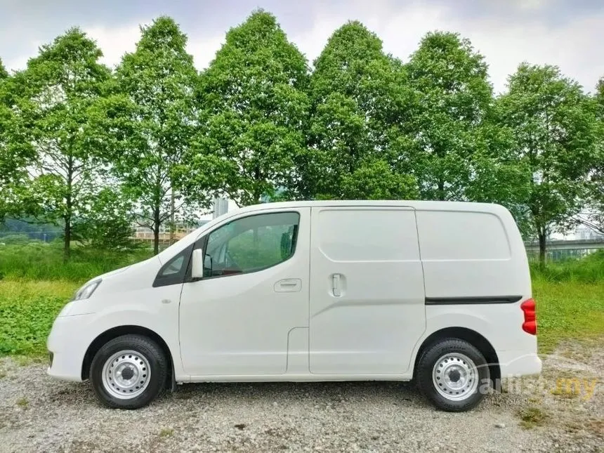 2014 Nissan NV200 Panel Van