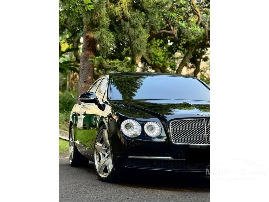 2014 Bentley Flying Spur W12 Sedan