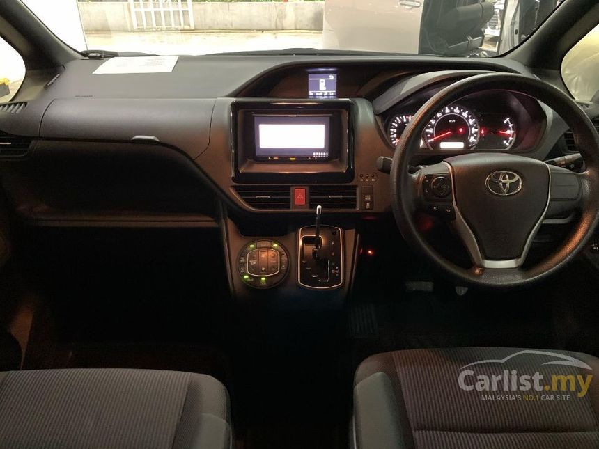 2015 Toyota Voxy X C Package MPV