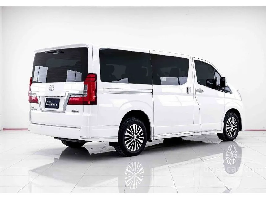 2019 Toyota Majesty Grande Van