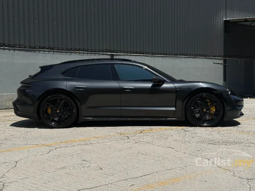 2022 Porsche Taycan Turbo Cross Turismo Wagon