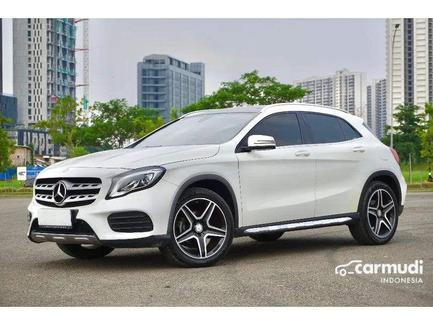 2017 Mercedes-Benz GLA200 AMG Line SUV