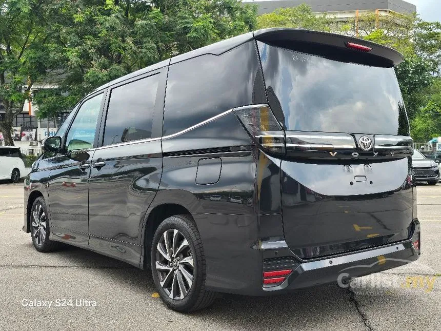 2023 Toyota Voxy S-Z MPV