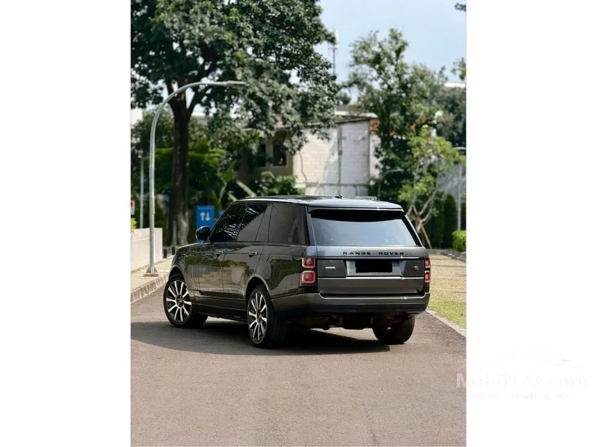 2014 Land Rover Range Rover Vogue SUV