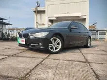 2014 BMW 320i 2.0 Sport Sedan