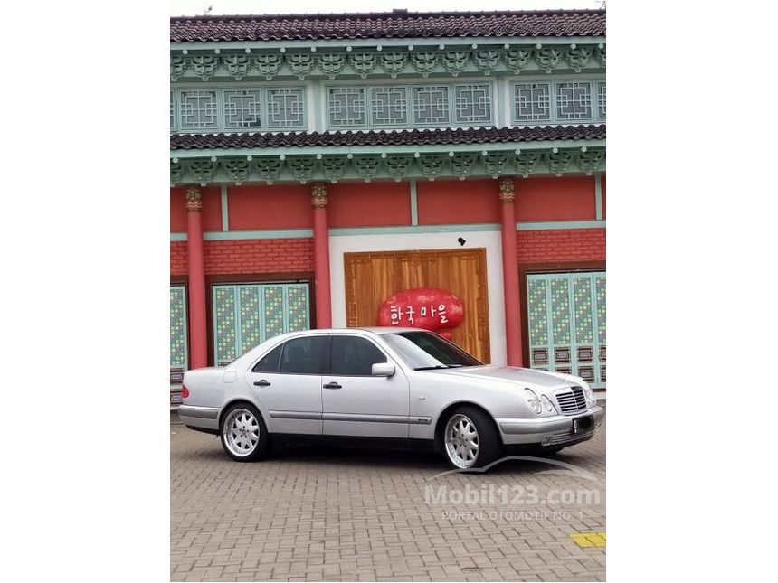 1997 Mercedes-Benz E320 W210 3.2 Automatic Sedan