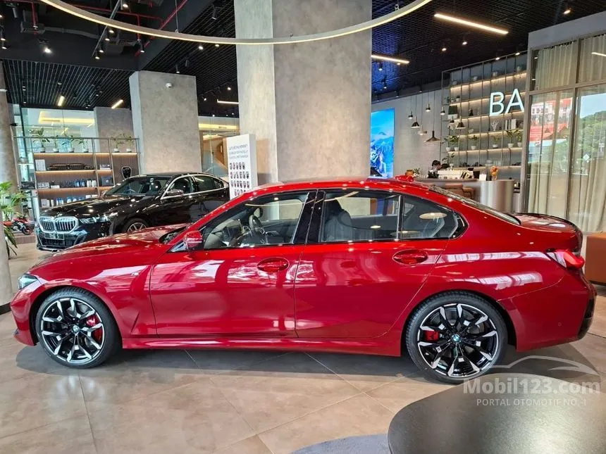 2025 BMW 330i M Sport Pro Sedan