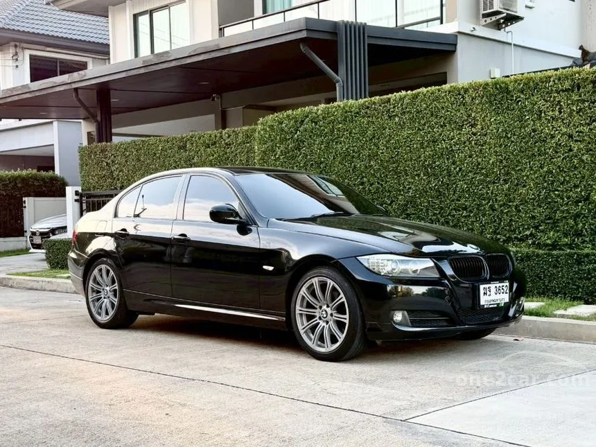 2012 BMW 318i Sedan