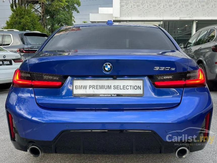 2023 BMW 330e M Sport Sedan