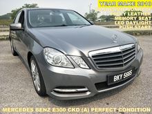 2010 Mercedes-Benz E300 3.0 Avantgarde Sedan (A) PERFECT PANORAMIC SUNROOF MEMORY SEAT POWER BOOT