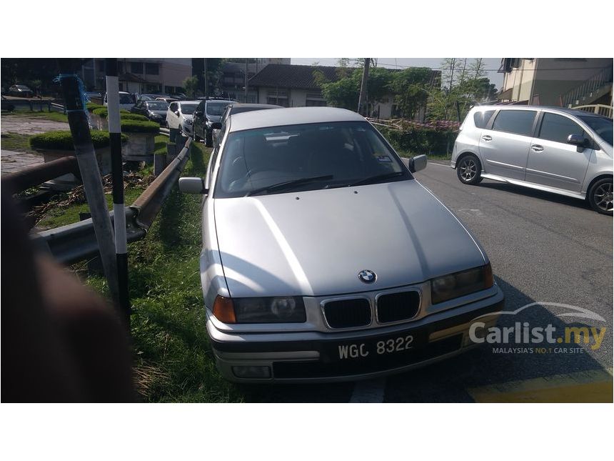 1997 BMW 318i Sedan