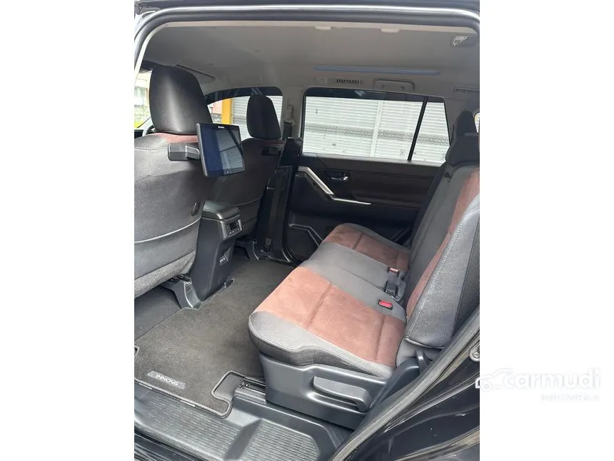 2022 Toyota Kijang Innova Zenix V (Premium Color) MPV