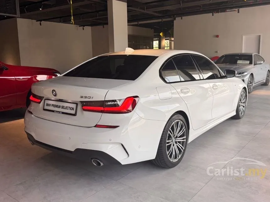 2022 BMW 330i M Sport Driving Assist Pack Sedan