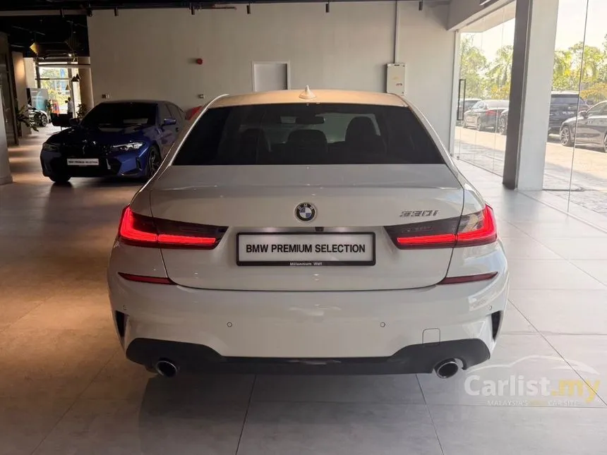 2022 BMW 330i M Sport Driving Assist Pack Sedan