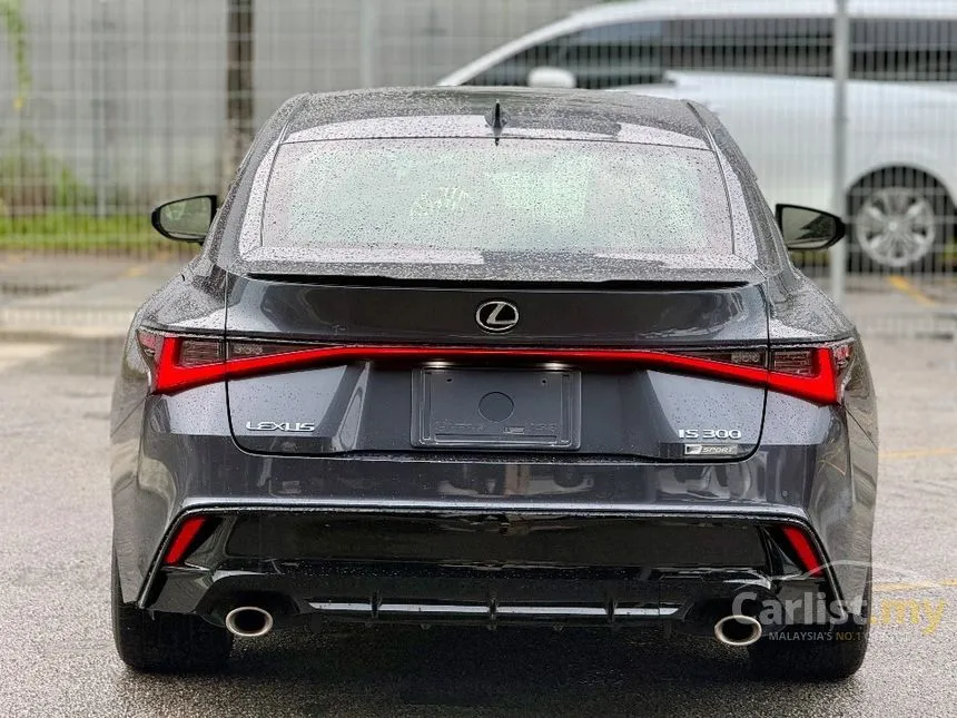 2022 Lexus IS 300 F Sport Sedan