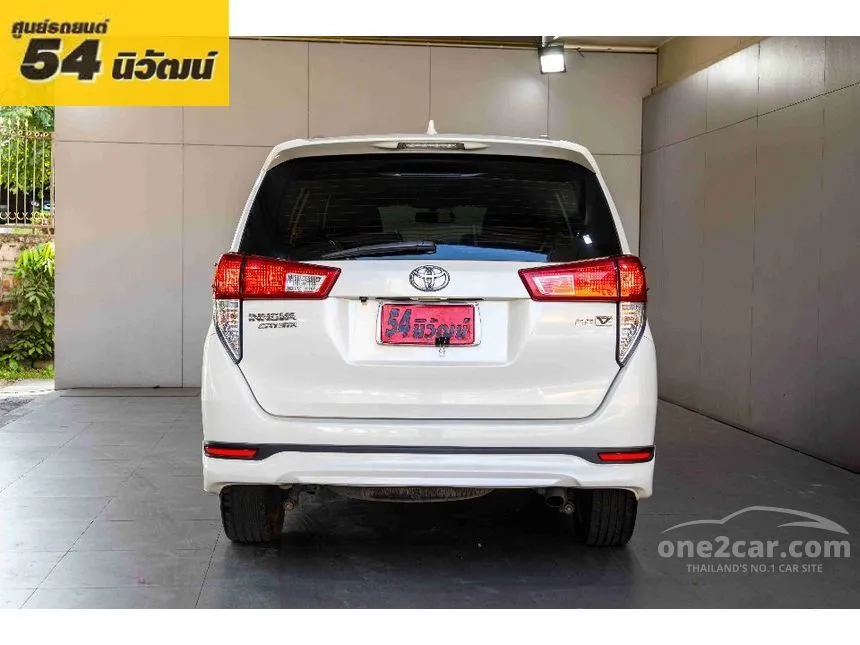 2020 Toyota Innova Crysta V Wagon