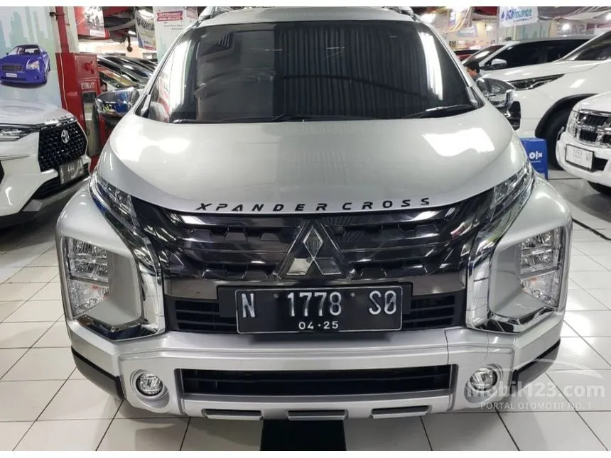 Jual Mobil Mitsubishi Xpander Cross 2019 1.5 di Jawa Timur Manual MPV Silver Rp 220.000.000