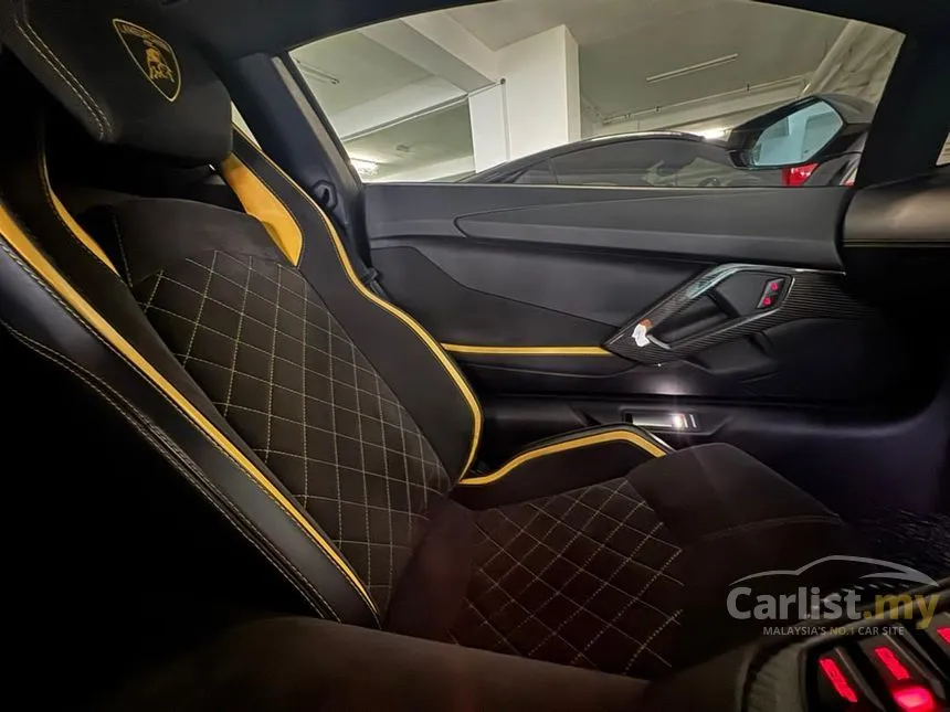 2017 Lamborghini Aventador S Coupe