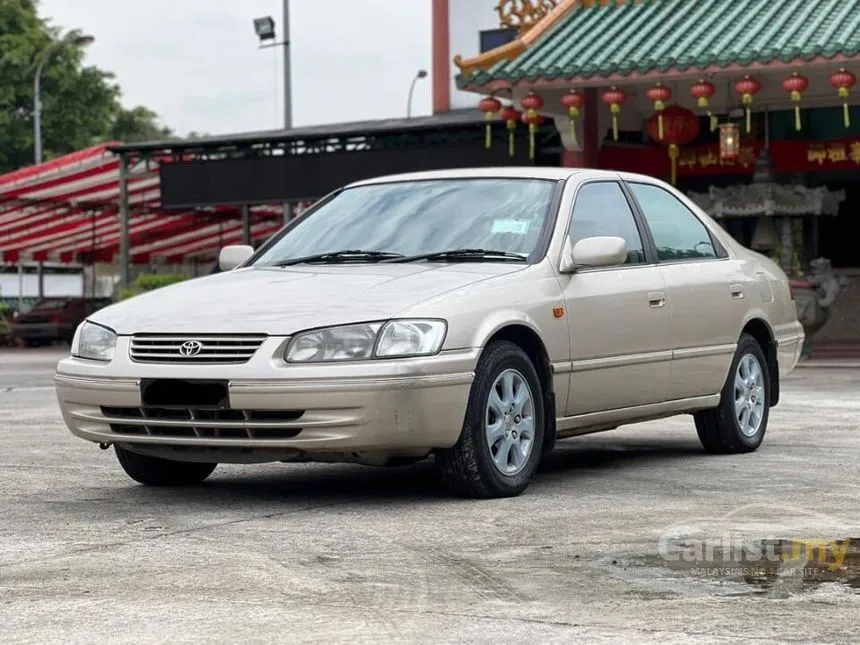 2000 Toyota Camry GX Sedan