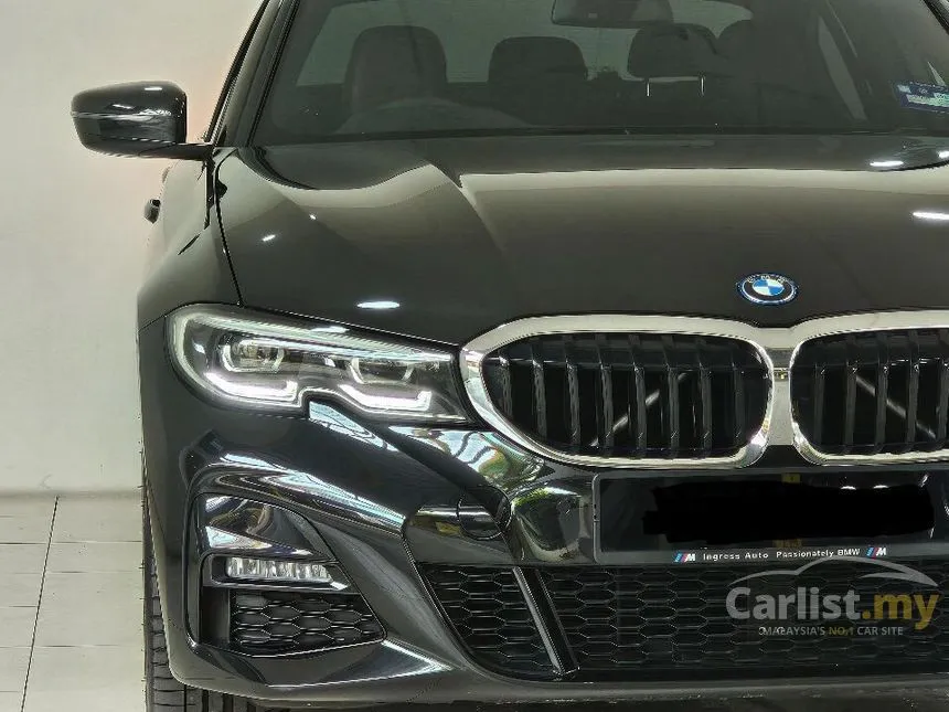 2022 BMW 330e M Sport Sedan