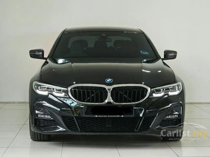 2022 BMW 330e M Sport Sedan