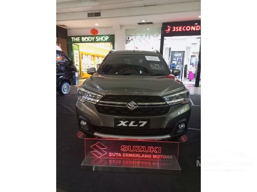 Jual Mobil Suzuki XL7 2022 BETA 1.5 di Jawa Tengah Automatic Wagon Abu