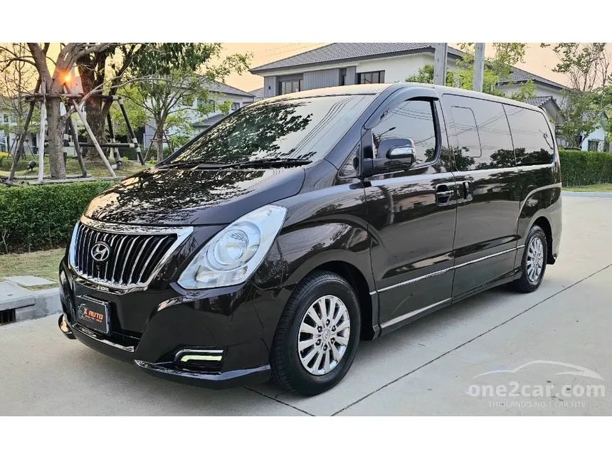 2017 Hyundai H-1 Deluxe Van