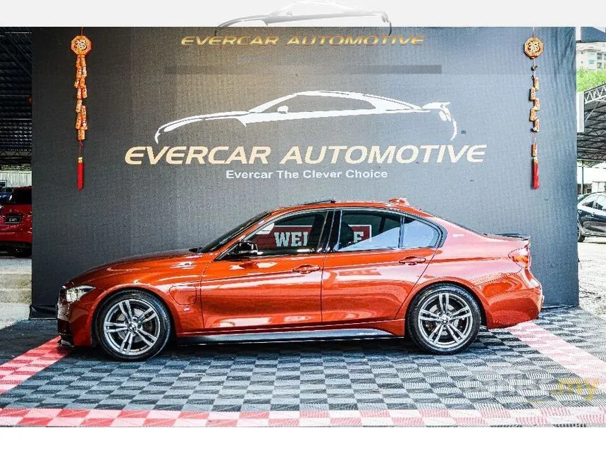 2019 BMW 330e M Sport Sedan