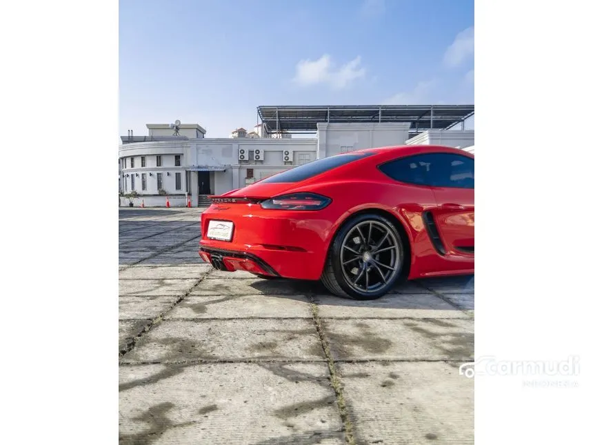 2020 Porsche 718 Cayman T Coupe