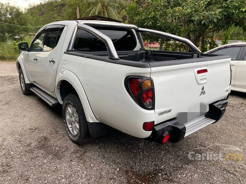 2011 Mitsubishi Triton Pickup Truck