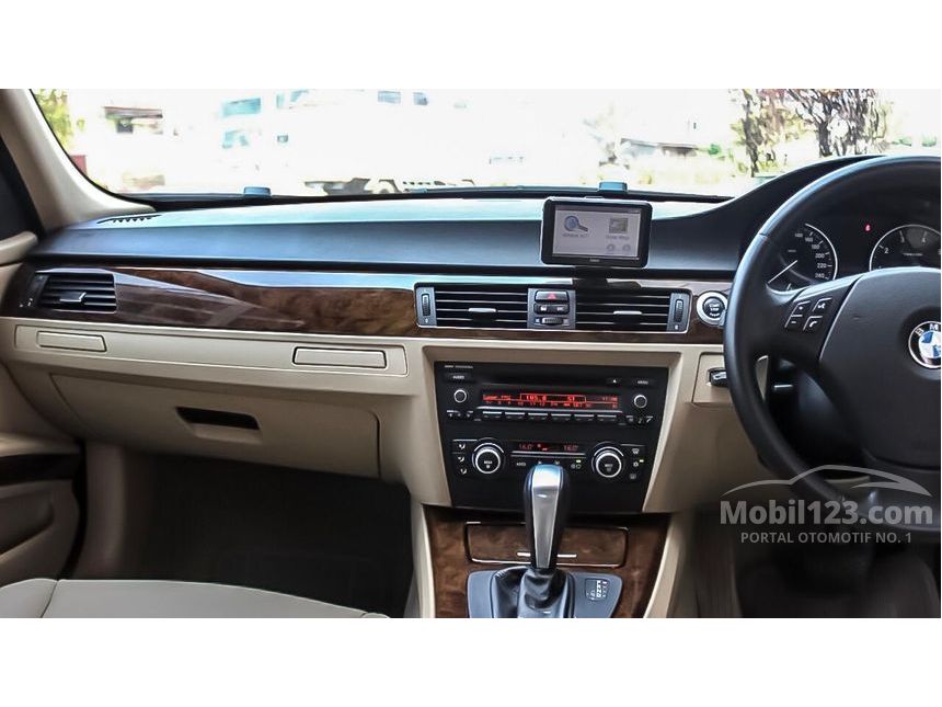 Jual Mobil  BMW  320i  2008 E90  2 0 di DKI Jakarta Automatic 