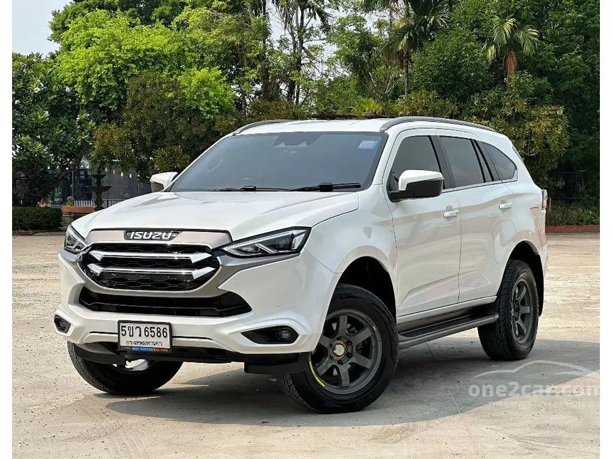 2021 Isuzu MU-X Ultimate SUV