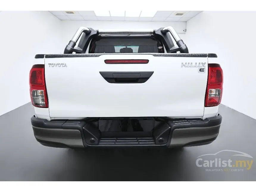 2023 Toyota Hilux E Dual Cab Pickup