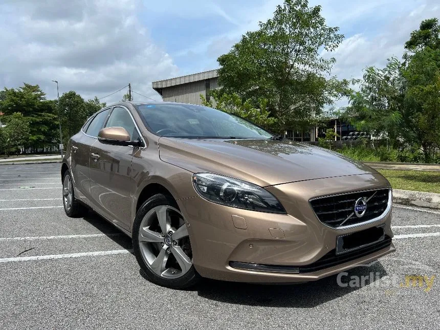 2015 Volvo V40 T5 Hatchback