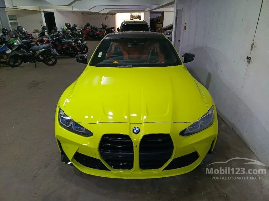 Jual Mobil BMW M4 2024 Competition 3.0 di DKI Jakarta Automatic Coupe Kuning Rp 2.809.000.000