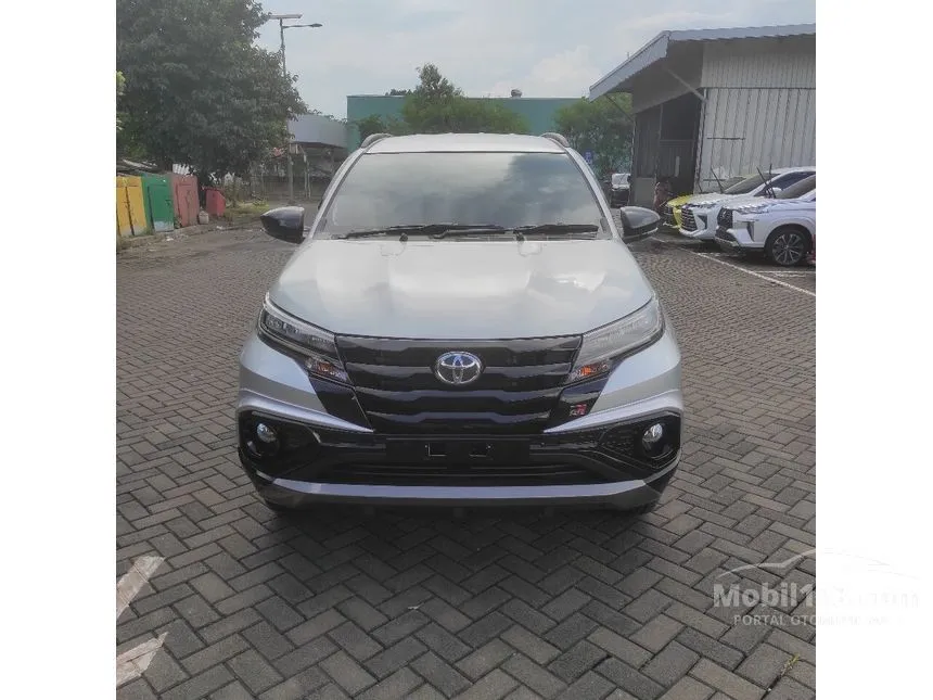 Jual Mobil Toyota Rush 2024 S GR Sport 1.5 di DKI Jakarta Automatic SUV Silver Rp 284.450.000