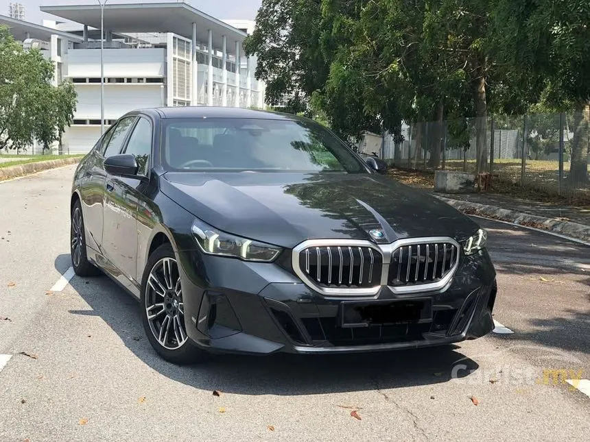 2025 BMW 520i M Sport Sedan