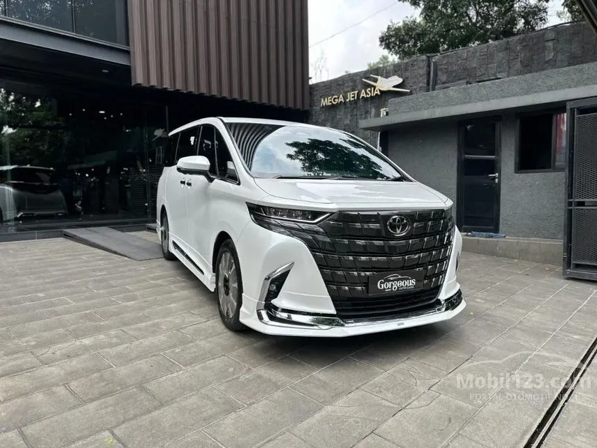 Jual Mobil Toyota Alphard 2024 G 2.5 di Banten Automatic MPV Putih Rp 1.775.000.000