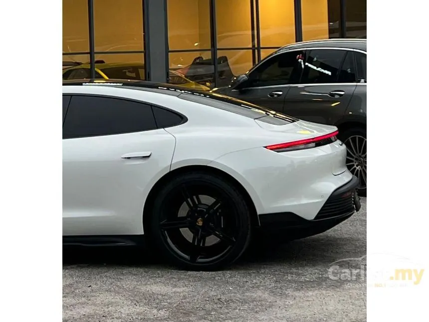 2023 Porsche Taycan 4S Sedan