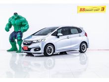 2017 Honda Jazz 1.5 (ปี 14-18) V i-VTEC Hatchback
