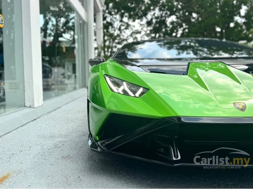 2022 Lamborghini Huracan STO Coupe