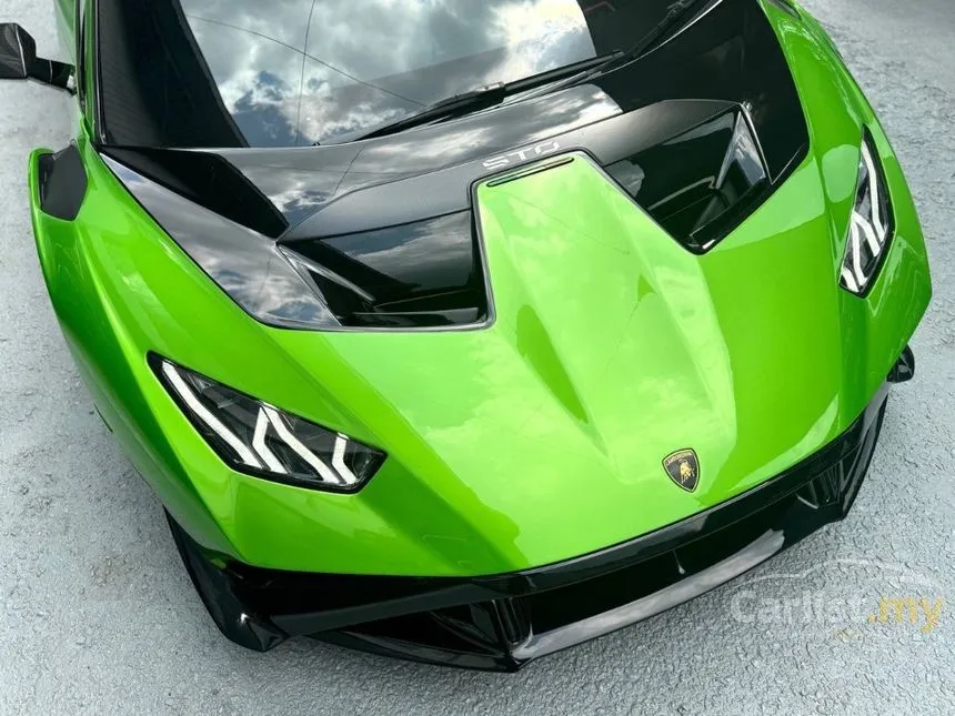 2022 Lamborghini Huracan STO Coupe