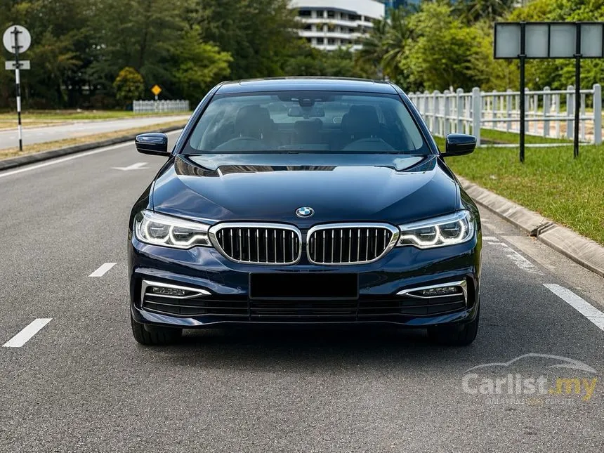 2021 BMW 520i Luxury Sedan