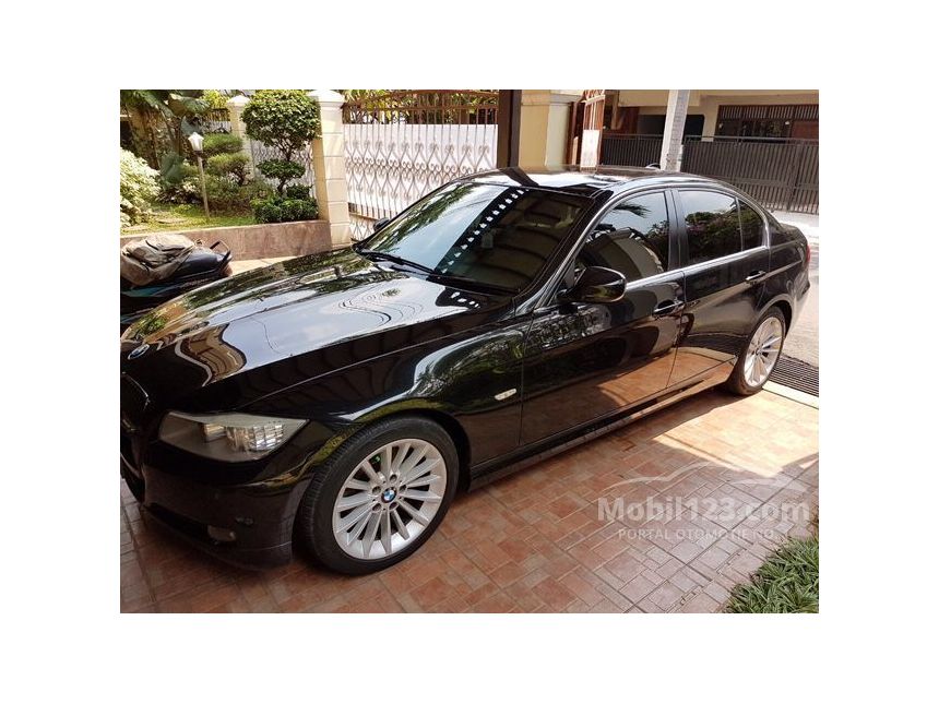 Jual Mobil BMW 320i 2010 Business Edition 2.0 di DKI 