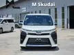 Recon 2019 Toyota Voxy 2.0 ZS Kirameki 5 SEATER PICNIC EDITION 3YRS TOYOTA WARRANTY