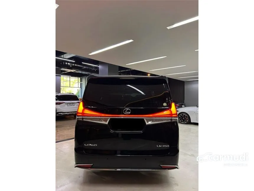 2020 Lexus LM 350 7 Seater MPV
