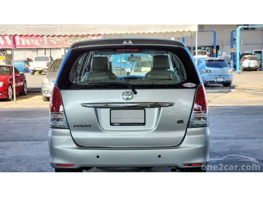 2011 Toyota INNOVA V Wagon