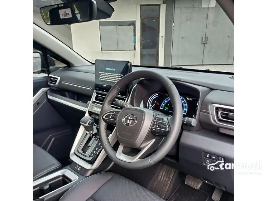 2025 Toyota Kijang Innova Zenix Q HV TSS (Non Premium Color) MPV