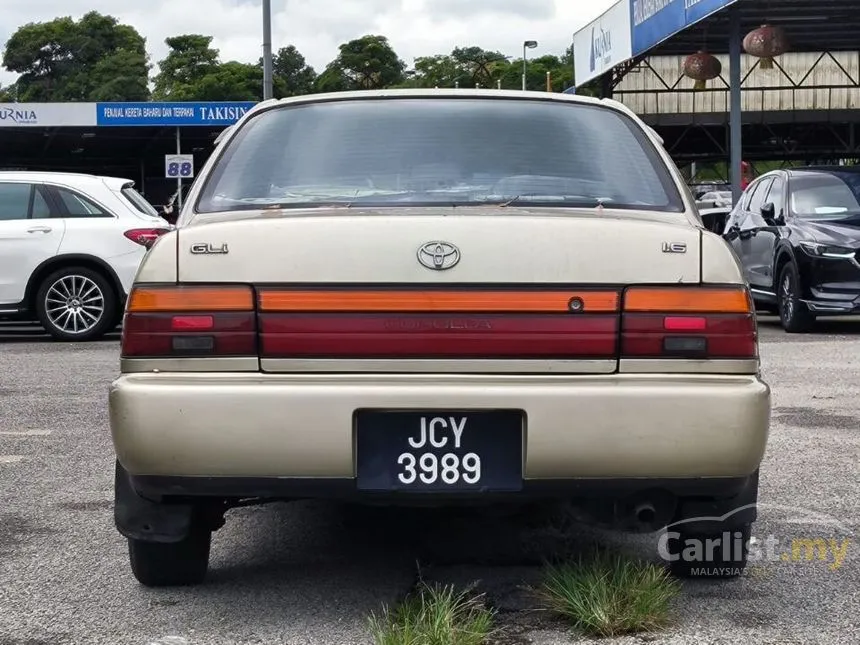 1993 Toyota Corolla SE Sedan
