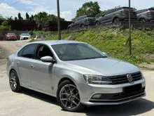 2017 Volkswagen Jetta 1.4 TSI Highline Sedan AUTO/ UPGRADE SPORT RIMS/ ORIGINAL CAR PAINT/ SMOOTH ENGINE DAN GEARBOX/ FREE WARRANTY /CAR WASH POLISH